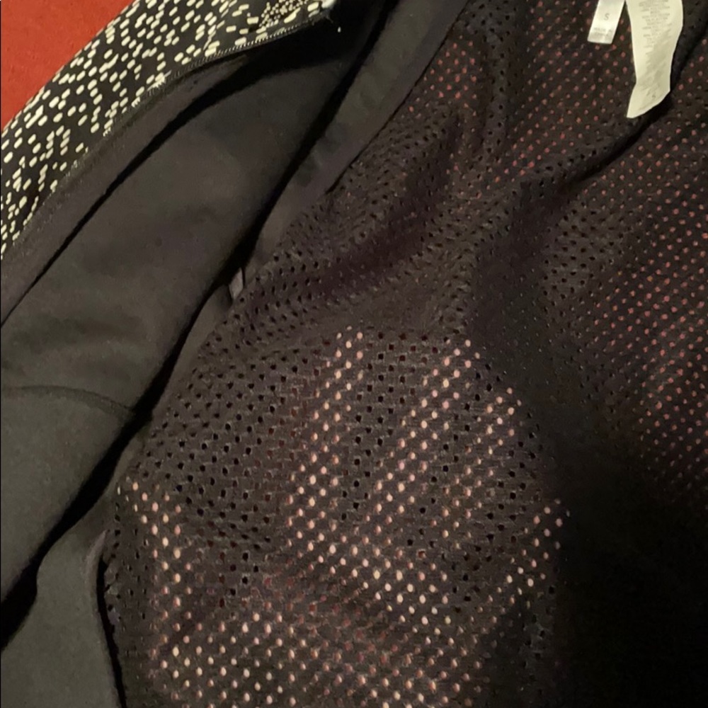 Fabletics Workout Bomber - image 4